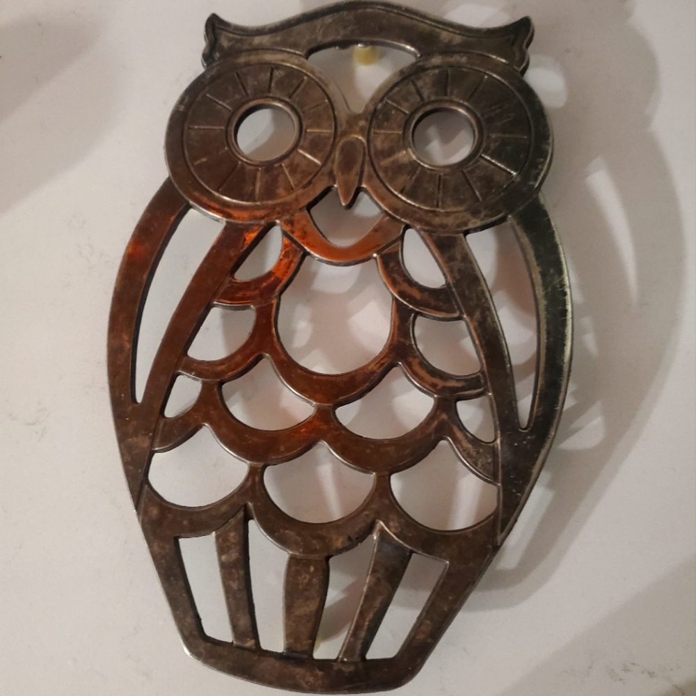 Owl. Silver plated trivet.